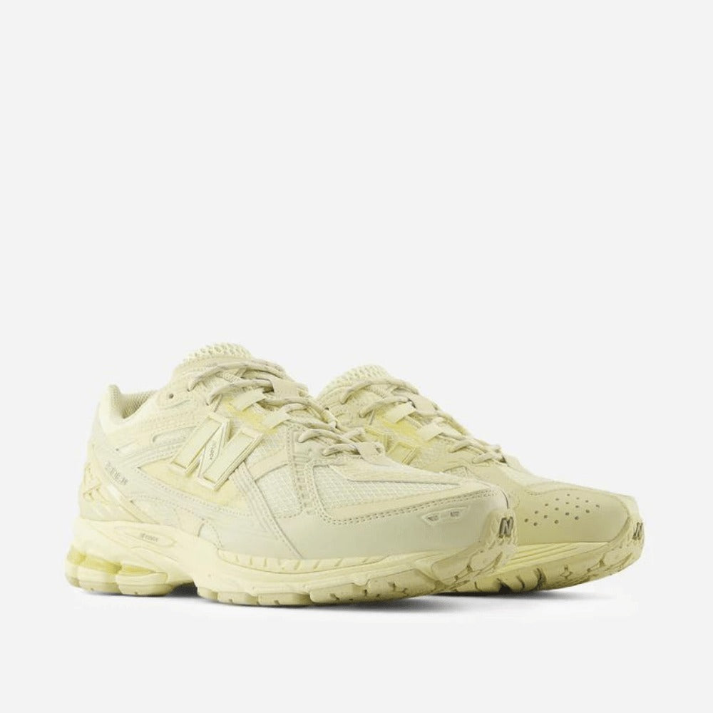 1906U Butter Yellow