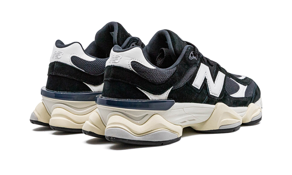 9060 Black