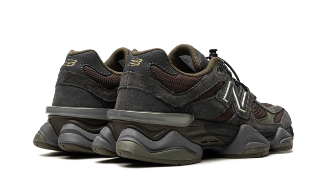 9060 Blacktop/Dark Moss/Black