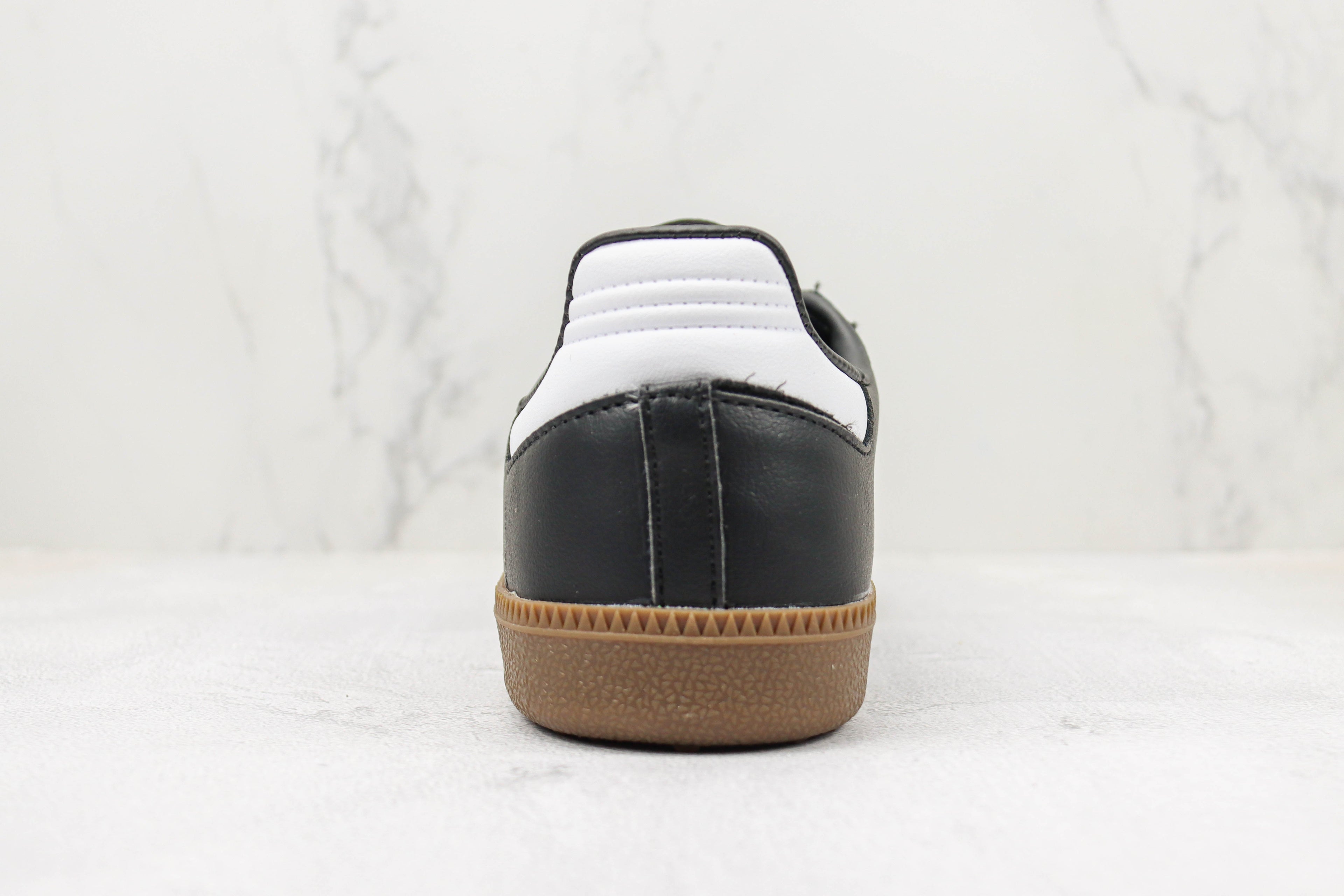Samba Black White