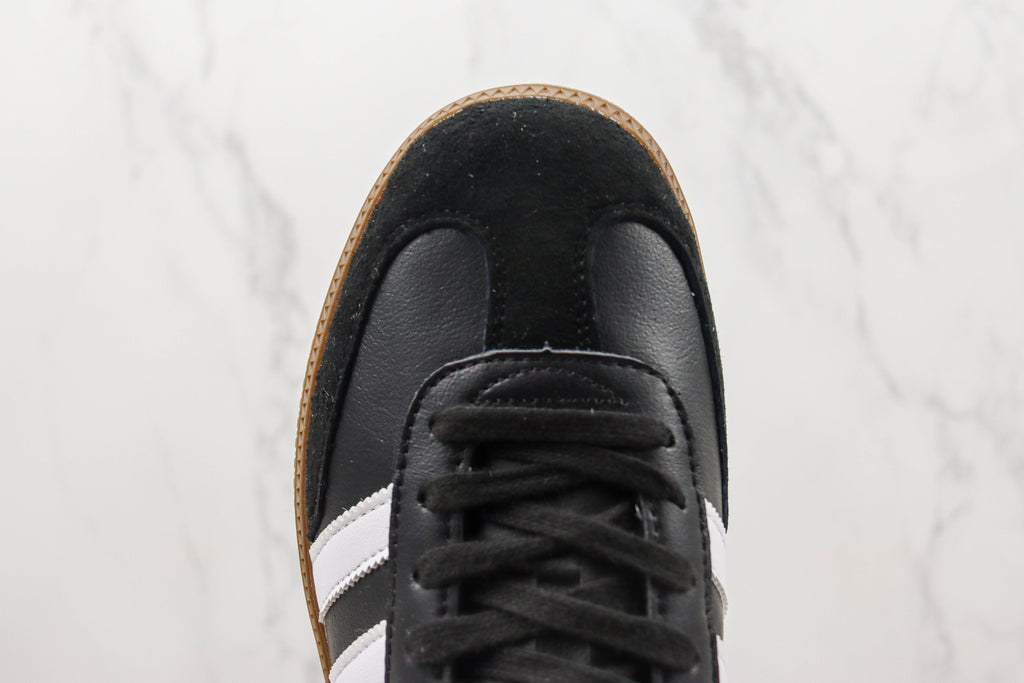 Samba Black White