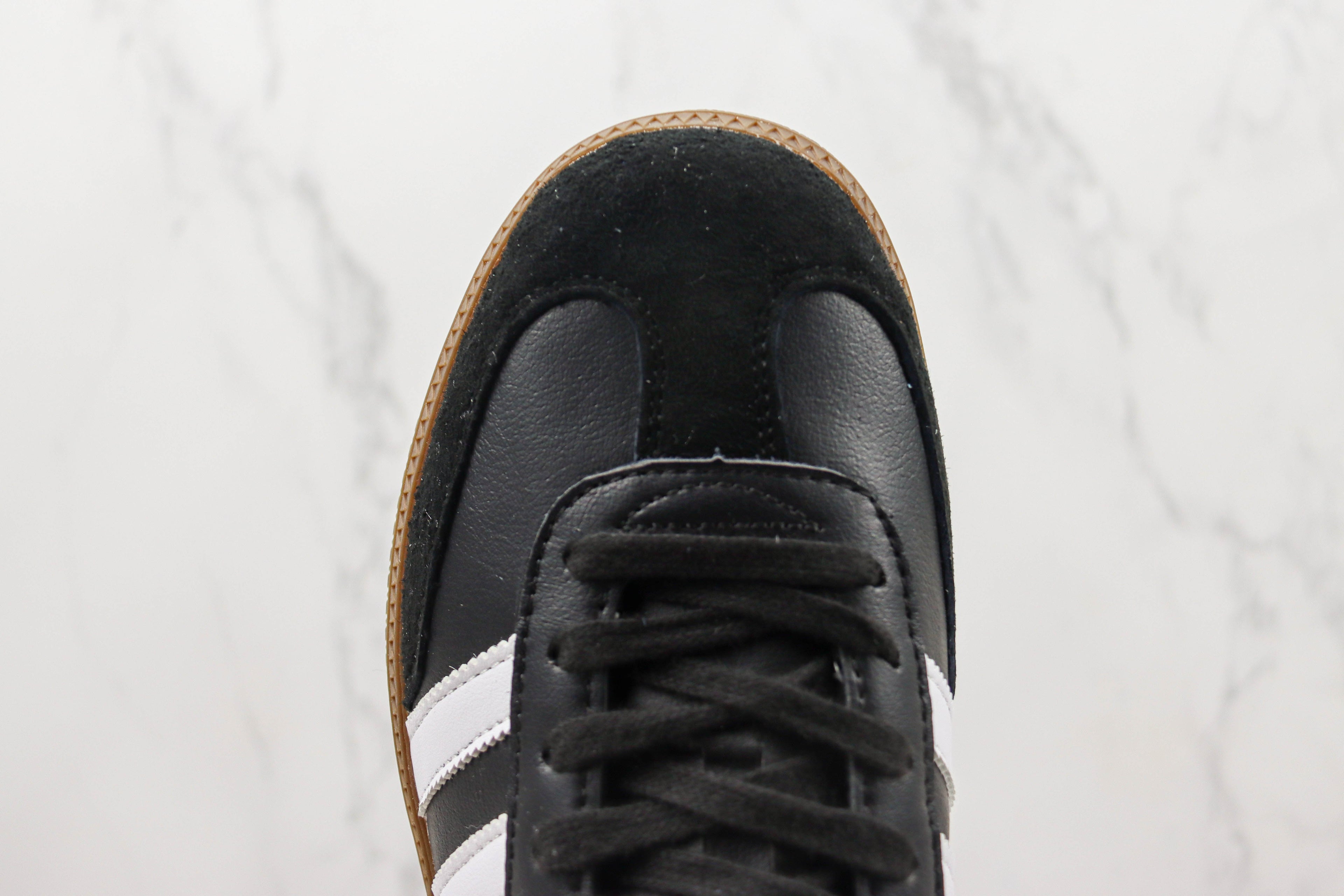 Samba Black White