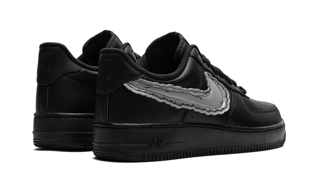 Air Force 1 Low "KAWS Sky High Farms - Black"