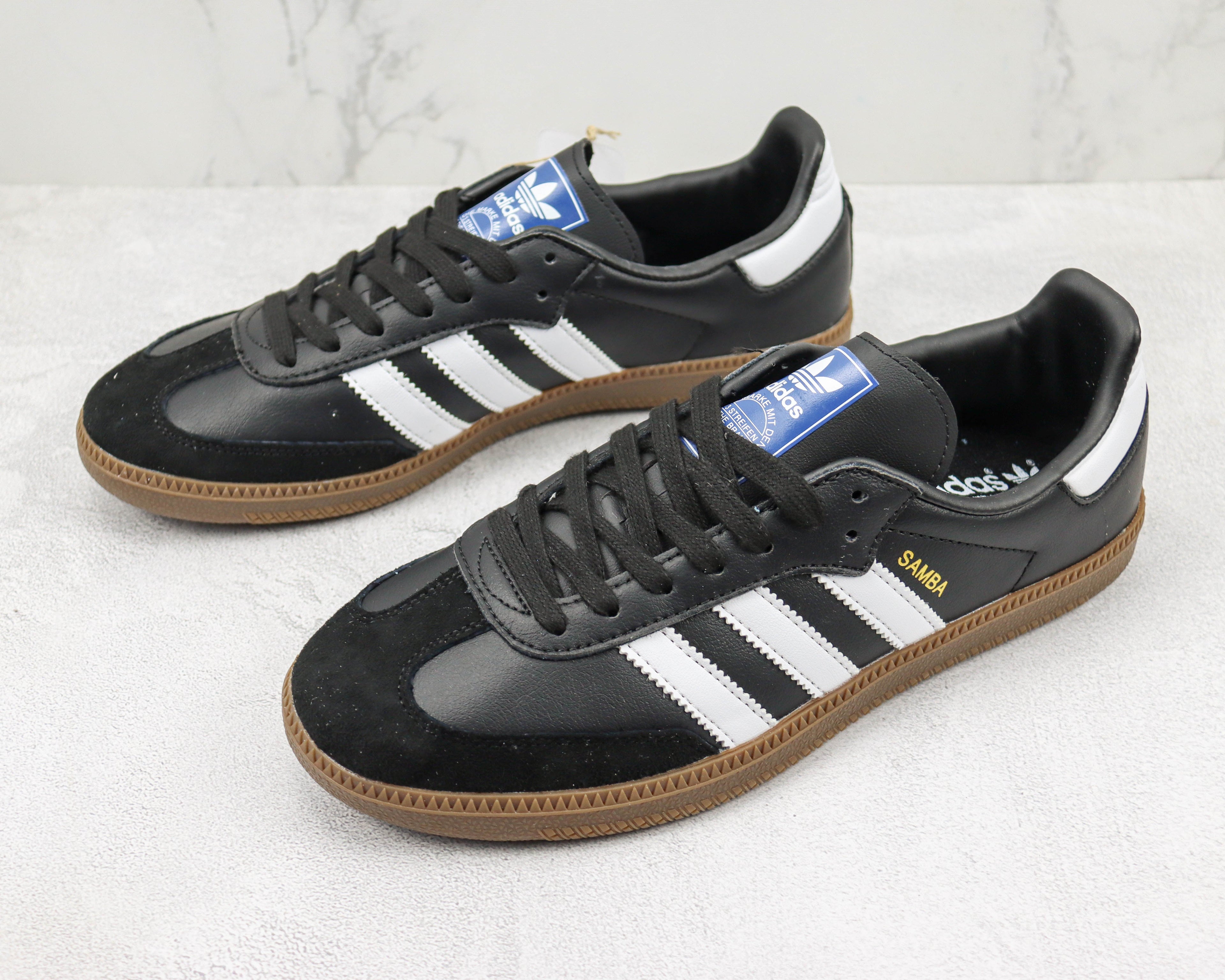 Samba Black White