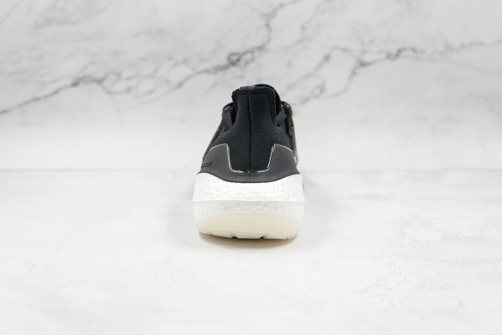 Ultraboost 21 Black White