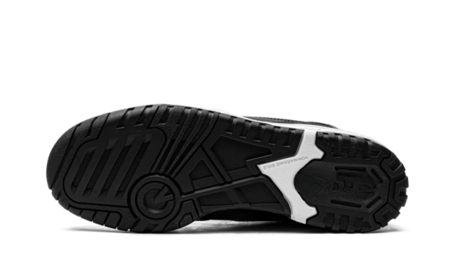 550 Black White
