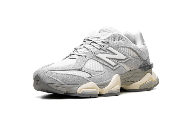 9060 Light Grey White