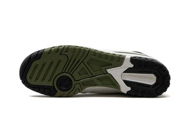 550 White / Dark Olivine