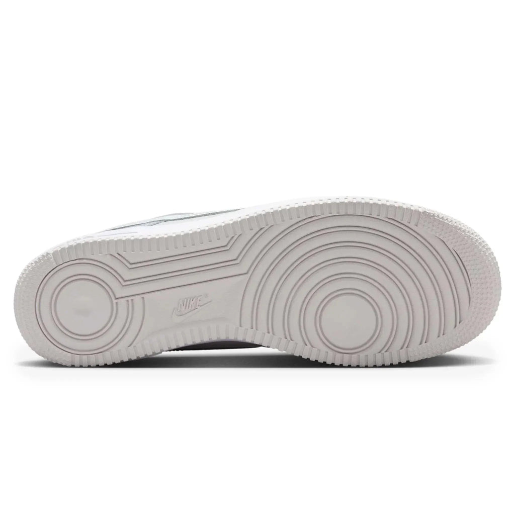 Air Force 1 Low '07 LV8 Wolf Grey Patent