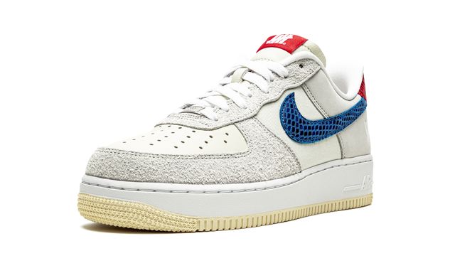 Air Force 1 Low SP Undefeated 5 On It Dunk vs. AF1