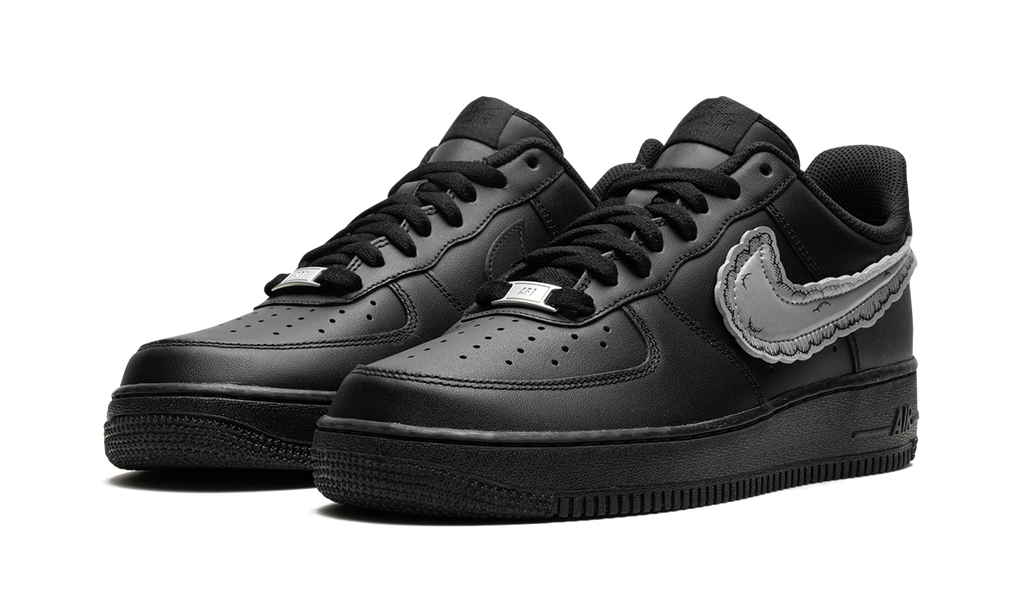 Air Force 1 Low "KAWS Sky High Farms - Black"