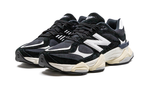 9060 Black White