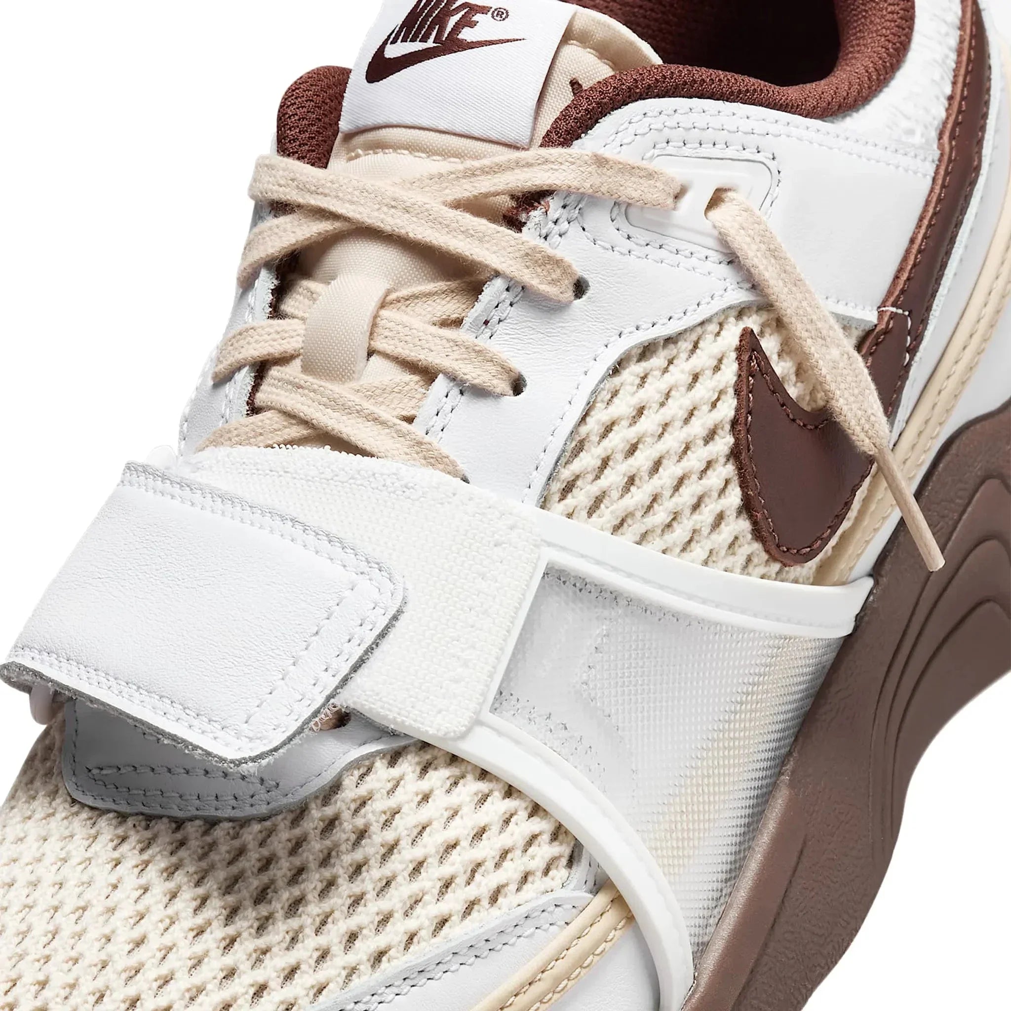 Travis Scott Zoom Field Jaxx Light Chocolate